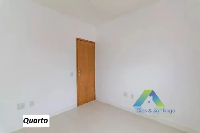 Imagem Santo André Casa 200 metros em condomínio, 3 dormitórios, 2 vagas ótimo valor e localização.