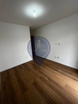 Imagem Casa à venda na Vila Romero, São Paulo-SP: 3 quartos, 1 suíte, 3 vagas - Visite já!