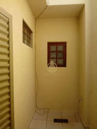 Imagem Casa com 3 dorm - 1 suíte - quintal - churrasqueira - Edícula - Parque das Andorinhas - Ribeirão Preto/SP