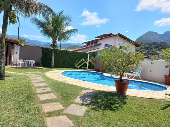 Imagem LINDA CASA EM CONDOMINIO FECHADO COM SEGURANÇA, LAGO E RIOS...