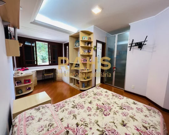 Imagem Casa averbada de alto padrão com privacidade e exclusividade junto à natureza no bairro América a...