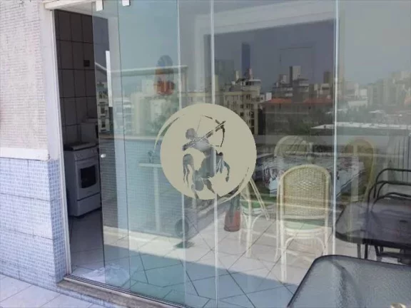 Imagem VENDA OU LOCAÇÃO NO GUARUJA SUPERIOR: SALA COM 2 AMBIENTES COM TERRAÇO, COZINHA, ÁREA DE SERVIÇ...