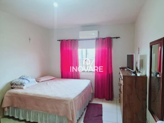 Imagem Casa com 3 dormitórios à venda, 200 m² por R$ 420.000 - Jardim das Palmeiras - Araporã/MG