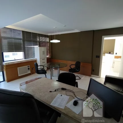 Imagem Sala comercial à venda no bairro Centro - Florianópolis/SC