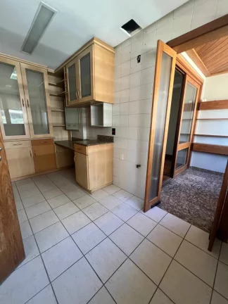 Imagem Apartamento à venda em Porto Alegre, Bela Vista, com 4 quartos, 211m2