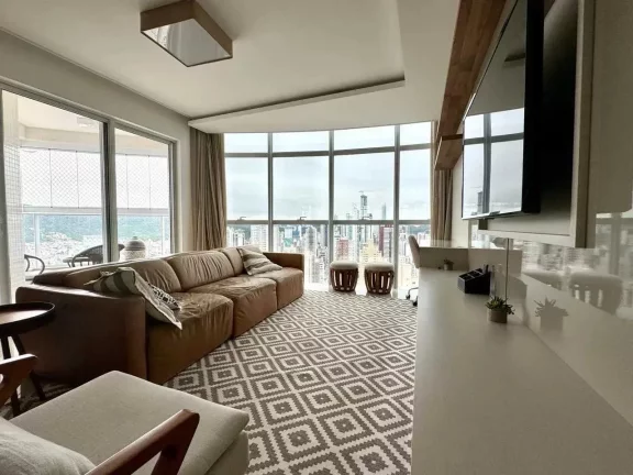 Imagem Apartamento decorado com 3 suítes e 3 vagas de garagem em Balneário Camboriú