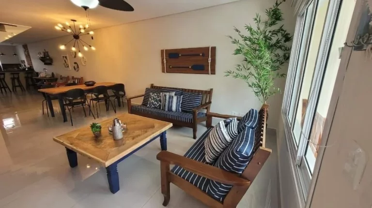 Imagem Sobrado com 3 dormitórios, 136 m² - venda por R$ 1.100.000,00 ou aluguel por R$ 8.900,00/mês - Praia de Juqueí - São Sebastião/SP