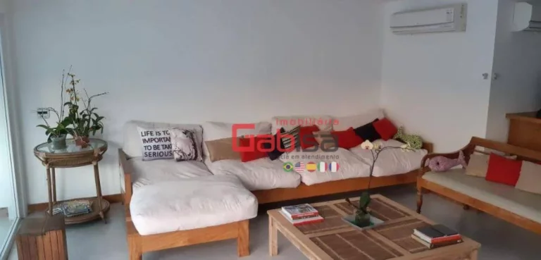 Imagem Casa com 5 dormitórios à venda, 310 m² por R$ 2.600.000,00 - Village de Búzios - Armação dos Búzios/RJ