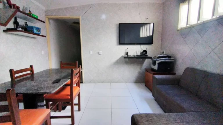 Imagem Casa no Getúlio Vargas - 2/4, Suíte, 2Wc, 145m², 2 Vagas - Confira!