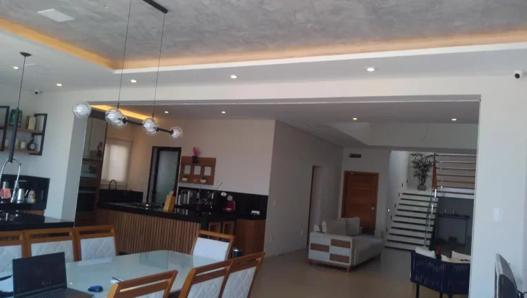 Imagem Lindo sobrado no condomínio Ibiaram 2 a venda em Itupeva
