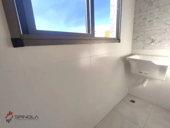 Imagem Casa com 2 dormitórios à venda, 68 m² por R$ 350.000,00 - Maracanã - Praia Grande/SP