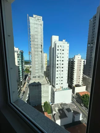 Imagem Apartamento locação anual com 3 suítes e 2 vagas de garagem