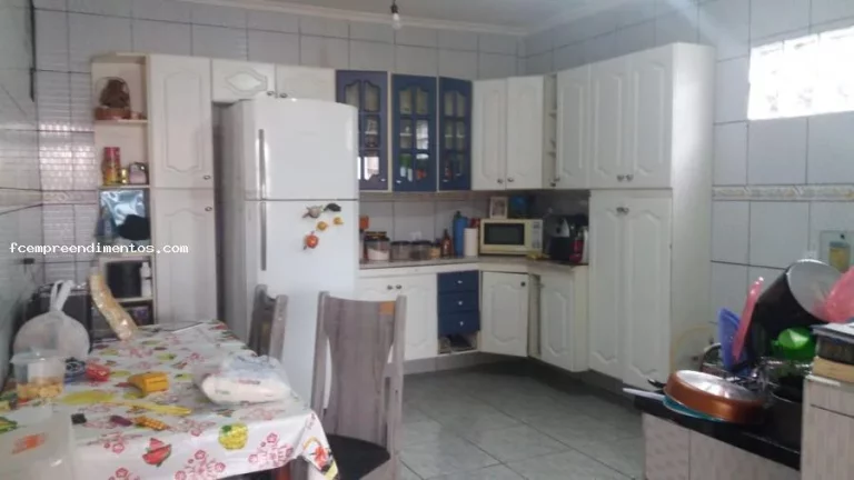 Imagem Sobrado para Venda em Limeira, Parque Residencial Belinha Ometto, 3 dormitórios, 1 suíte, 1 banheiro, 5 vagas