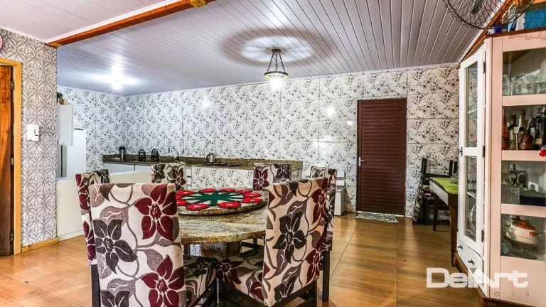 Imagem Chácara com piscina e residência com 160m2 - no Tijuco Preto - com 3.731m² de terreno - localizada ANTES DO PEDÁGIO a apenas 4 km do Portal de Rio Neg