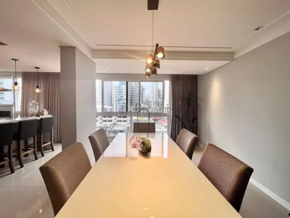 Imagem Apartamento com 3 suítes à venda no Centro de Balneário Camboriú/SC