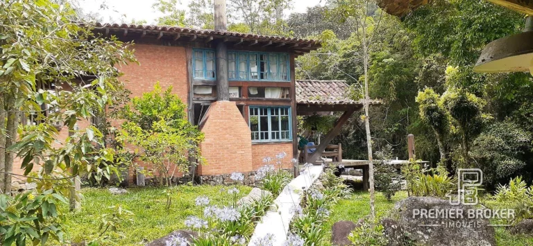 Imagem Casa à venda, 370 m² por R$ 1.700.000,00 - Albuquerque - Teresópolis/RJ