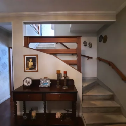 Imagem Sobrado Maravilhoso 162 m² 3 Dormitorios e 2 Vagas de Gargens