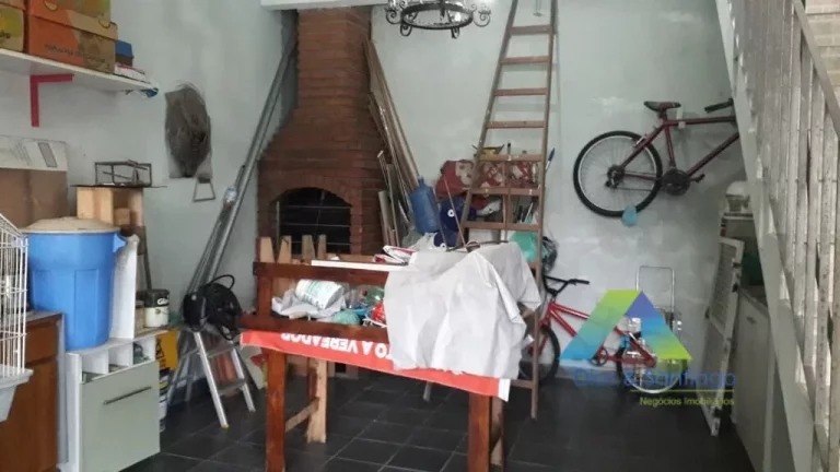 Imagem SANTO ANDRÉ Sobrado 200M², 3 dormitórios, 4 vagas com ótima localização e valor !!!