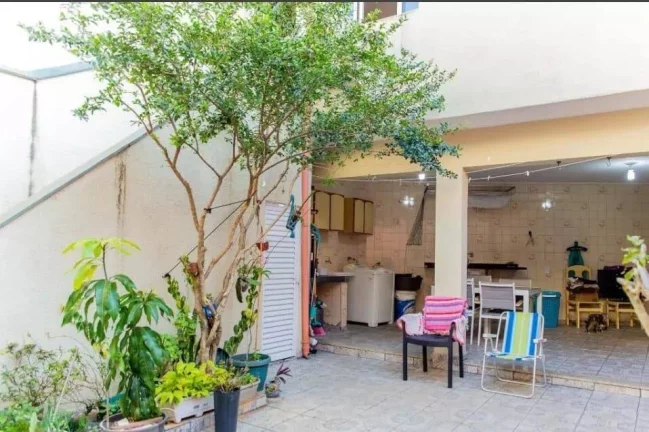 Imagem Sobrado com 4 dormitórios à venda, 256 m² por R$ 850.000,00 - Vila Humaitá - Santo André/SP