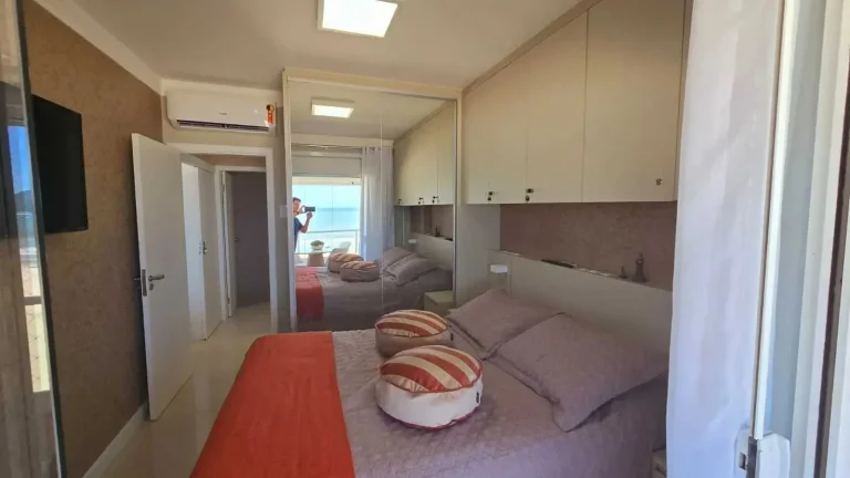 Imagem Apartamento frente mar mobiliado com 2 dormitórios e 1 vaga em Balneário Camboriú/SC
