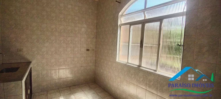 Imagem More no Centro de Paraisópolis - Casa com 3 dormitórios