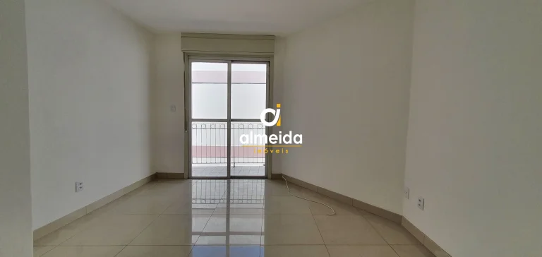 Imagem Apartamento com 2 dormitórios e dependência completa no centro