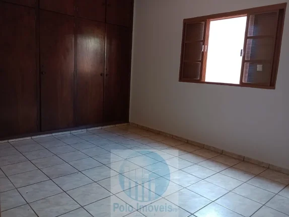 Imagem Casa bairro Presidente Dutra R$ 199.000 com 3 dormitórios, garagem 3 veículos, escritório em Ribeirão Preto - SP