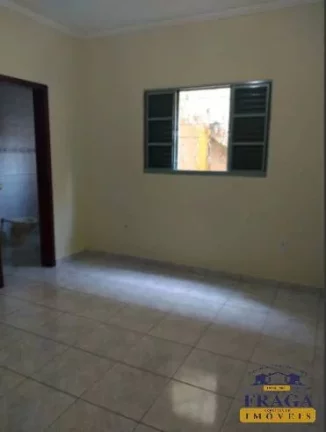 Imagem CASA C/ 175 M² / 02 QUARTOS SENDO 01 SUÍTE / 02 VAGAS