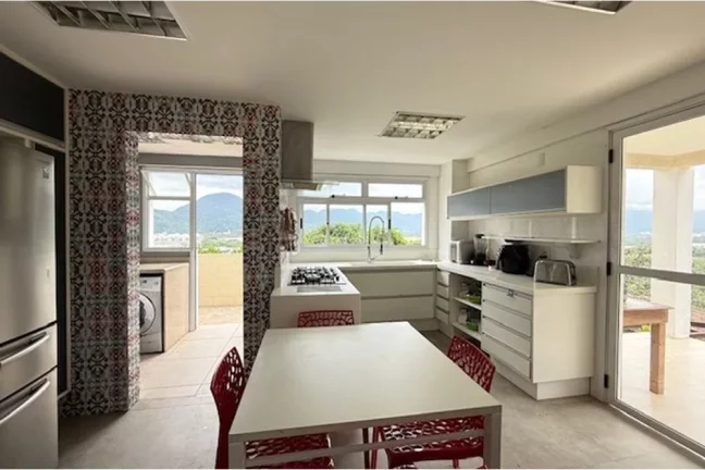 Imagem Casa 257m2 e 4 suítes a venda em Condomínio Fechado, lazer completo e segurança no Recreio dos Bandeirantes