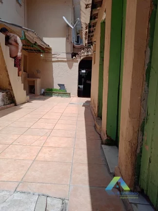 Imagem CASA COM 2 DORMITÓRIOS, COM CASAS NO FUNDO NO METRO PRAÇA DA ARVORE !!
