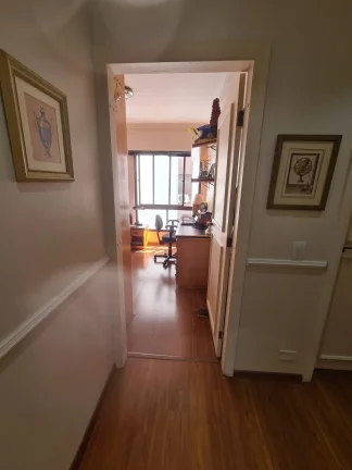 Imagem Apartamento 189 M², 4Q, 1 suíte, 2 salas, 3 banheiros, 3 vagas, piscina aquecida, academia, salão de festas, quadra, face norte, ensolarado.