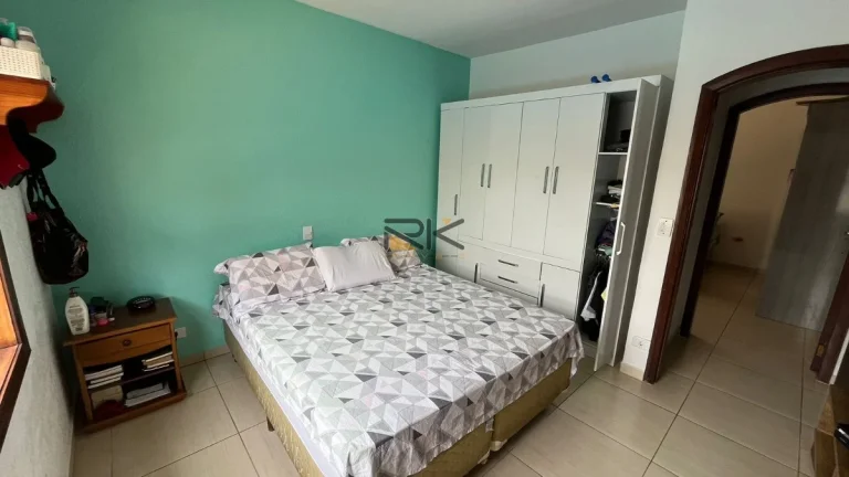 Imagem Casa à venda no Itagua 50 metros da orla,com 5 dormitórios