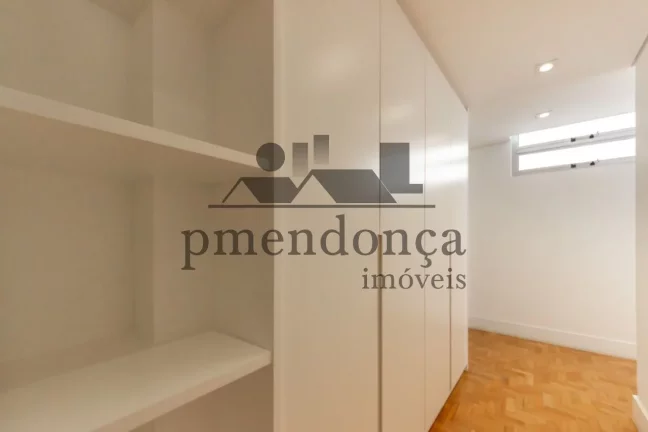 Imagem Apartamento reformado e mobiliado, com 198m² próximo ao Parque do Ibirapuera!