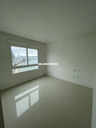 Imagem Cobertura Tríplex Frente Mar à Venda com 07 Suítes, Terraço com Piscina, Localizado na Barra Sul em Balneário Camboriú - SC