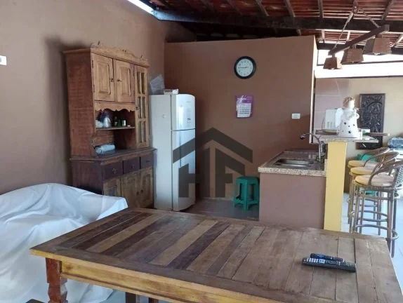 Imagem Casa à venda, com 3 quartos sendo 2 suites, com edícula, localizada no Janga, Paulista - PE.