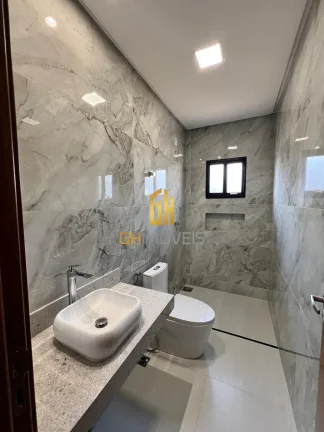 Imagem O sobrado possui 

- 5 suítes plenas sendo 4 suítes no pavimento superior e uma suíte no paviment...