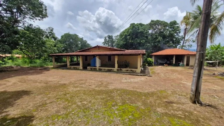 Imagem Chácara para Venda em Brasília, Setor Habitacional Tororó (Jardim Botânico), 3 dormitórios, 1 suíte, 3 banheiros, 4 vagas