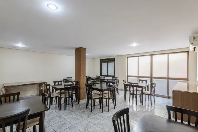 Imagem Apartamento à venda no bairro Passo da Areia - Porto Alegre/RS