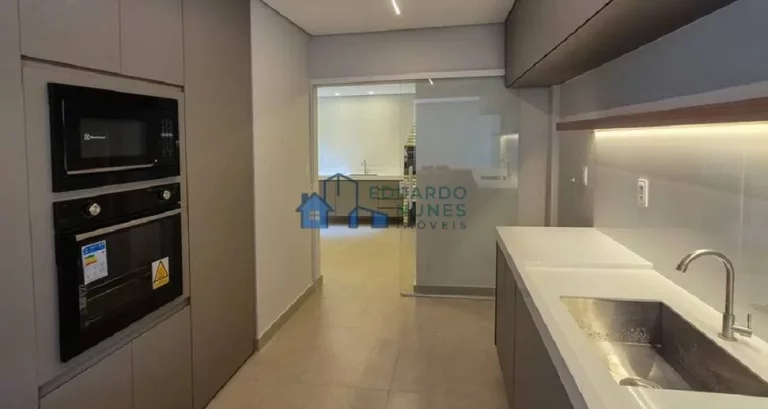 Imagem ÁTIMA ÁREA PRIVATIVA, REFORMADA COM 04 QUARTOS, 04 VAGAS NO SANTO ANTÔNIO!!