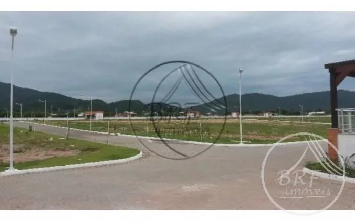 Imagem Vendo terreno em condomínio de alto padrão na praia de Moçambique