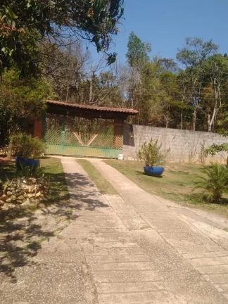 Imagem Chácara de Luxo à Venda em Alumínio-SP, Bairro Oncinha: 4 Quartos, 2 Suítes, 600m² de Área