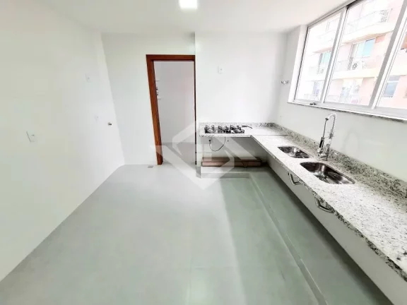 Imagem Apartamento de 4 Quartos para Venda em Copacabana com 185 m²