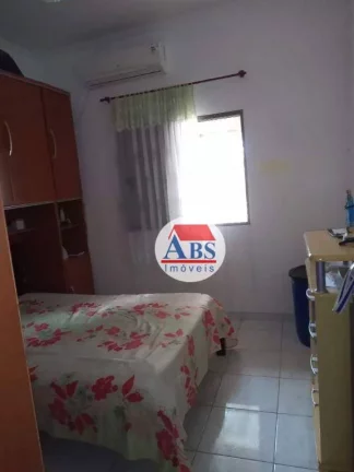 Imagem Sobrado com 3 dormitórios à venda, 208 m² por R$ 410.000,00 - Conjunto Afonso Schmidt - Cubatão/SP