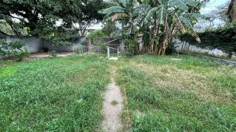 Imagem Casa com 3 Quartos à Venda, 350 m² em Vargem Grande - Rio De Janeiro