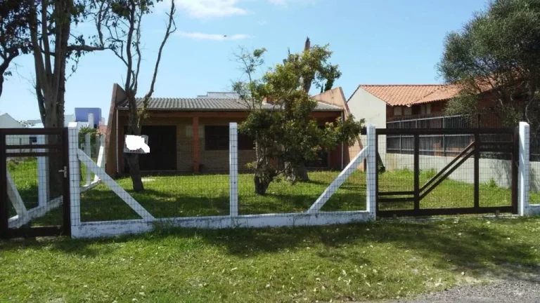 Imagem Casa com 4 Quartos à Venda, 128 m² em Curumin - Capão Da Canoa