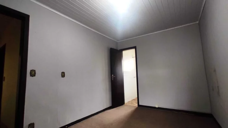 Imagem Casa com 320m2 e terreno com 1.016m2 na Vila Bancária, Campo Largo/PR