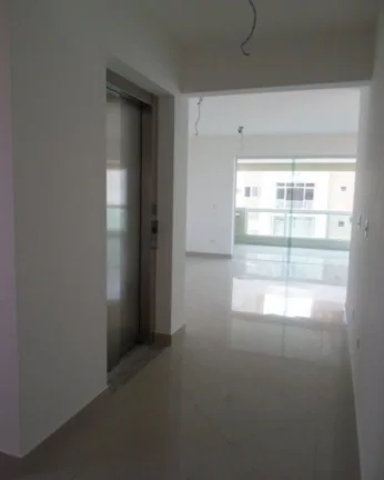 Imagem Apartamento à venda no Guarujá na Praia das Pitangueiras.