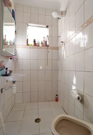 Imagem Casa à Venda com 95m², 2 dormitórios, 1 sala e 1 vaga!!!