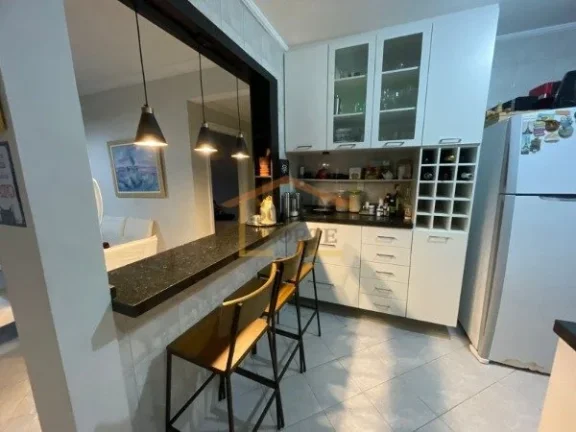 Imagem Excelente apartamento, todo reformado, 2 dormitórios, sendo 1 suíte, cozinha americana com armári...