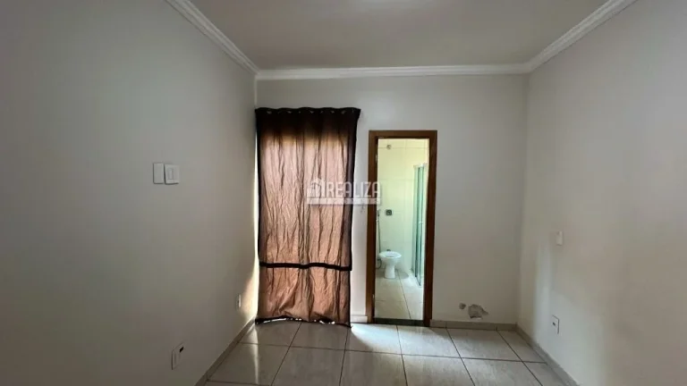 Imagem Casa à venda no bairro Jardim Maracanã, Uberaba - 2 dormitórios, suíte e churrasqueira!